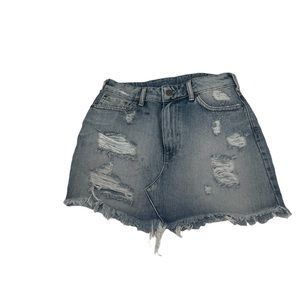 Size 27 denim skirt bought on Retrefete never worn